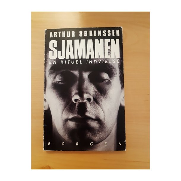 Srensen, Arthur: Sjamanen - (BRUGT - VELHOLDT)