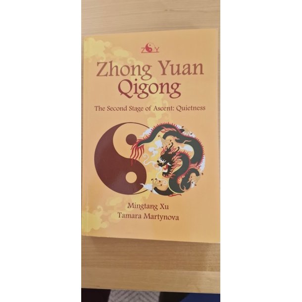 Mingtang Xu: Zhong Yuan Qigong 1, 2, 3 & 4 (ENGELSK TEKST) - (BRUGT - FREMSTR SOM NYE) Slges samlet
